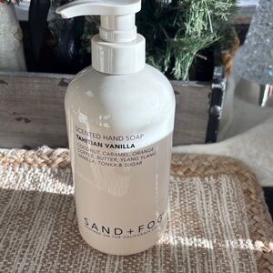 Sand + Fog Tahitian Vanilla Scented Hand Soap 591 ml